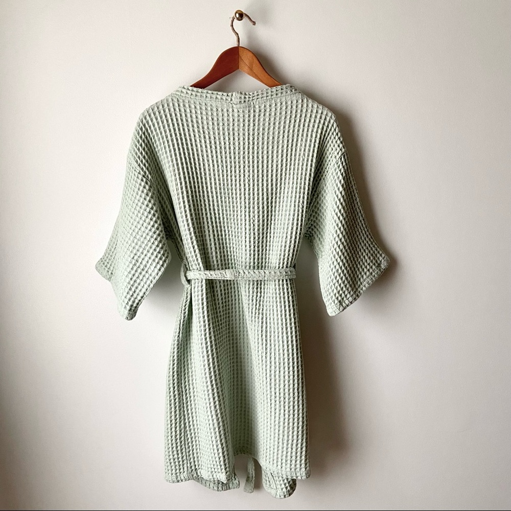 BATHEN Mint Waffle Robe - Picture 2 of 5